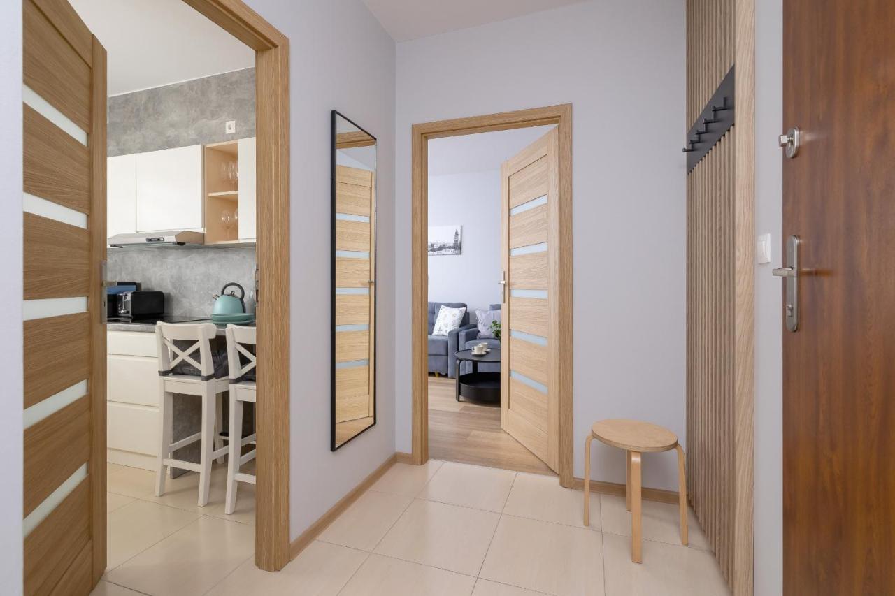 Osiedle Avia Harmonious Apartment With Balcony & Parking Cracow By Renters Prestige Krakkó Kültér fotó