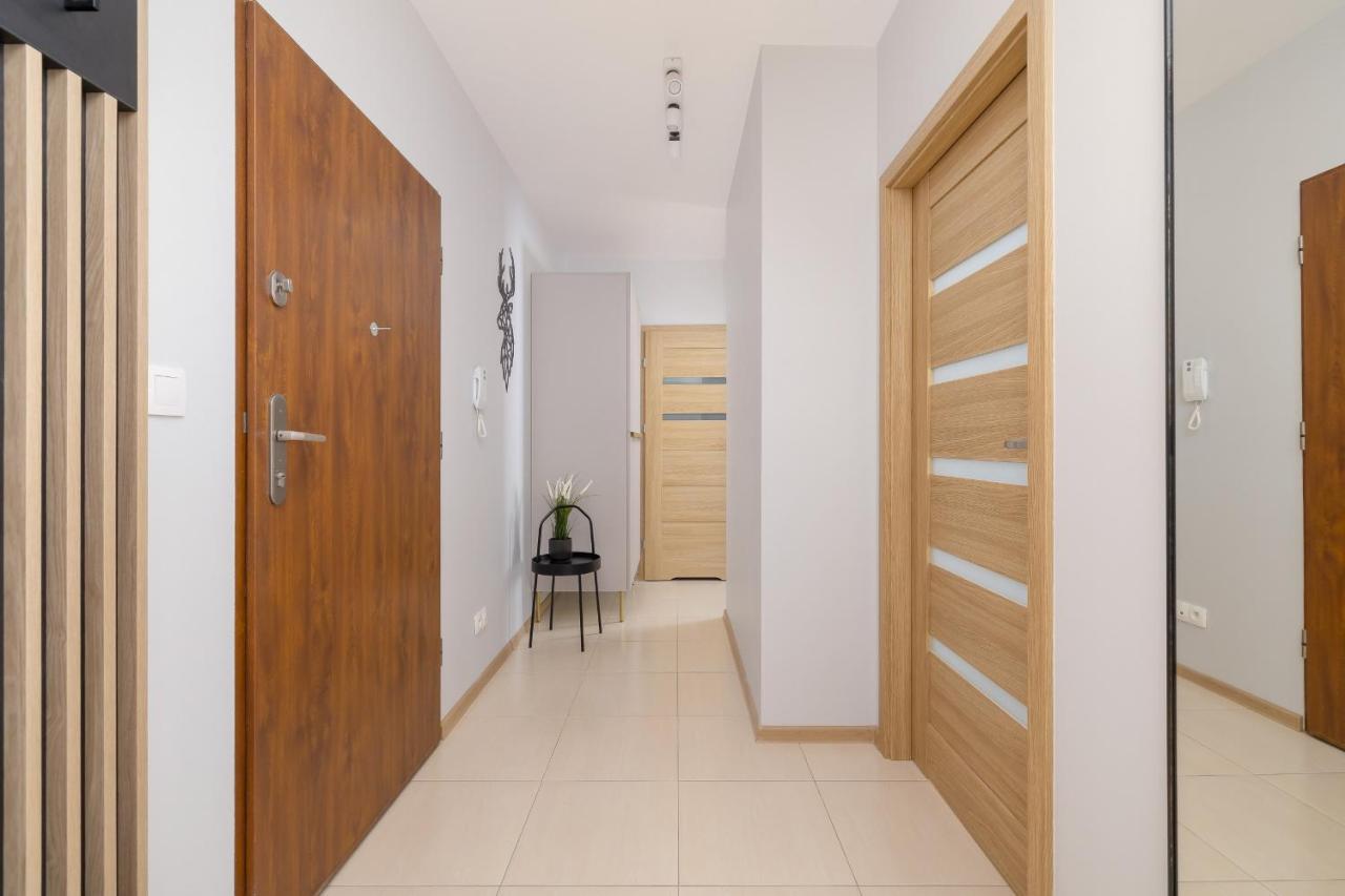 Osiedle Avia Harmonious Apartment With Balcony & Parking Cracow By Renters Prestige Krakkó Kültér fotó