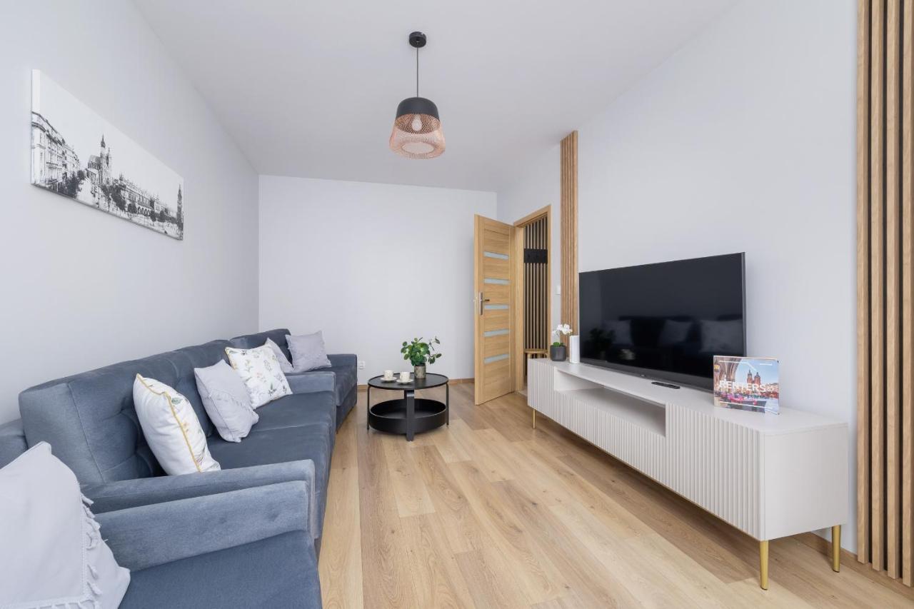 Osiedle Avia Harmonious Apartment With Balcony & Parking Cracow By Renters Prestige Krakkó Kültér fotó