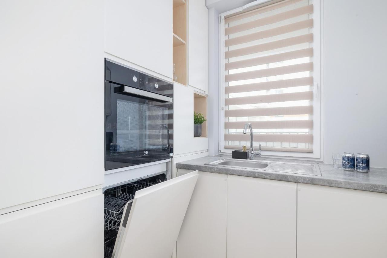 Osiedle Avia Harmonious Apartment With Balcony & Parking Cracow By Renters Prestige Krakkó Kültér fotó